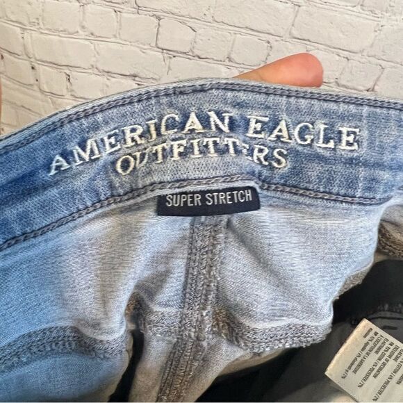 AEO Super High Rise Jegging Distressed size 4 Short - Picture 7 of 11